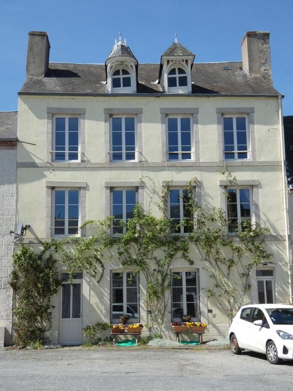 Maison - 200 m² - 6 pièces