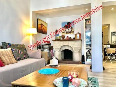 Appartement - 105 m² - 3 pièces