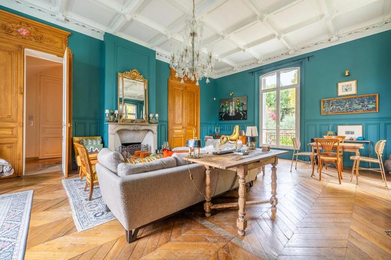 Studio - 185 m² - 5 pièces