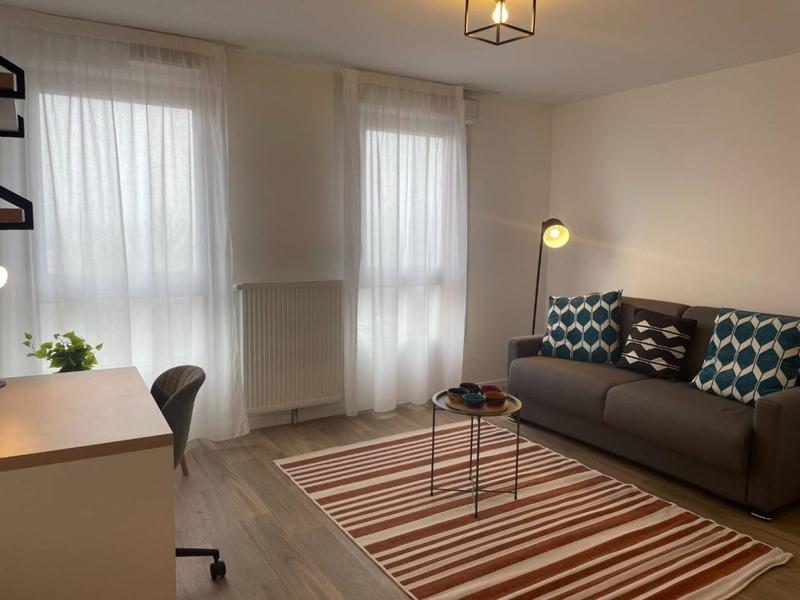 Studio - 24 m² - 3 pièces