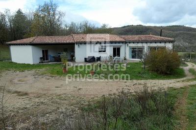 Maison - 170 m² - 5 pièces