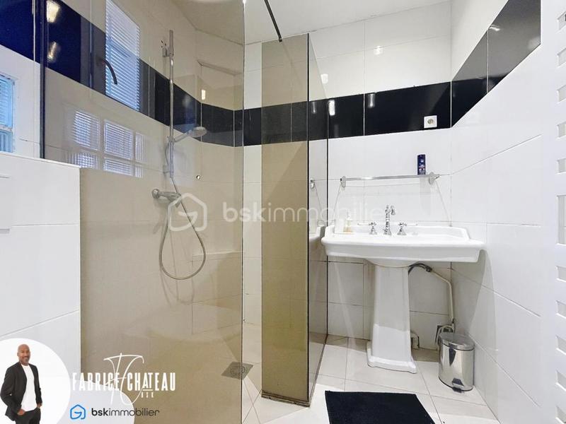 Maison - 160 m² - 8 pièces