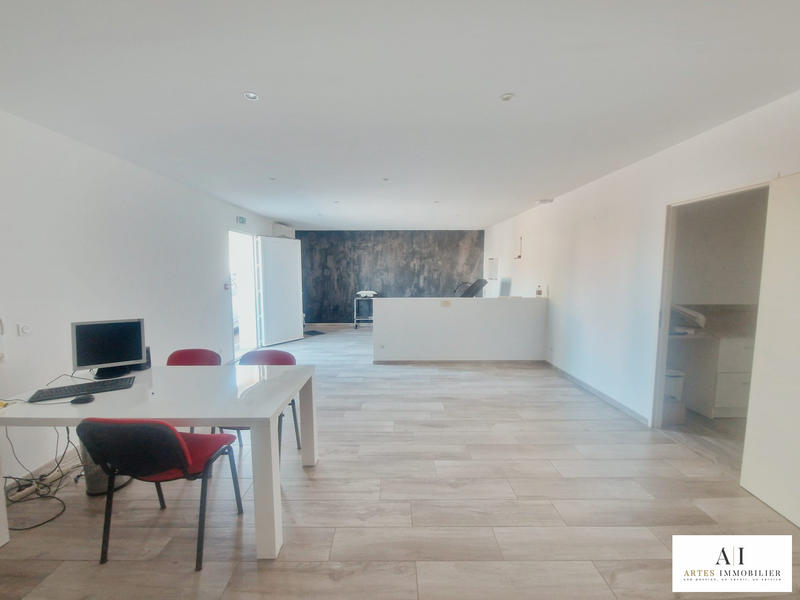 Local d'activités - 77 m² - 3 pièces