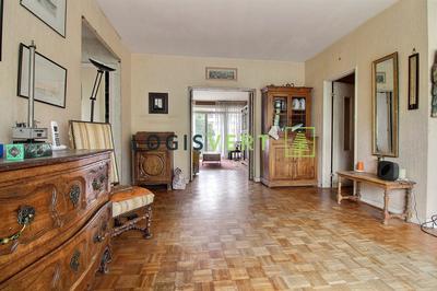 Appartement - 132 m² - 8 pièces