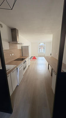 Appartement - 80 m² - 4 pièces