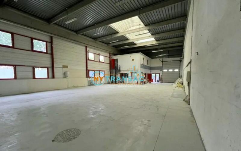 Local d'activités - 370 m²