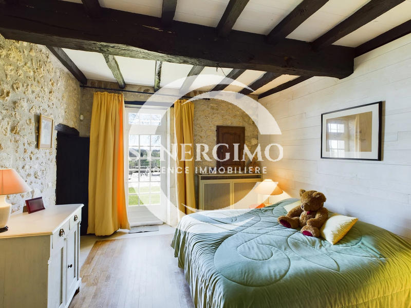 Propriété - 550 m² - 16 pièces