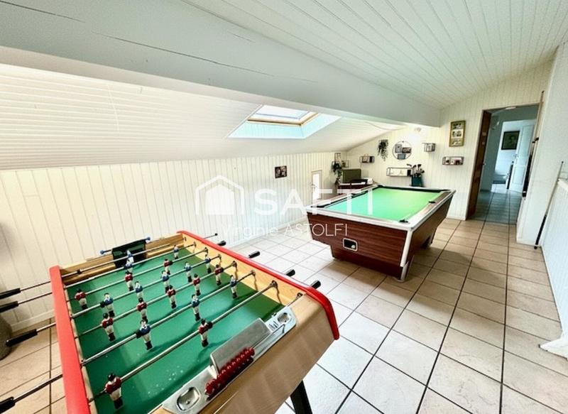 Maison - 153 m² - 8 pièces