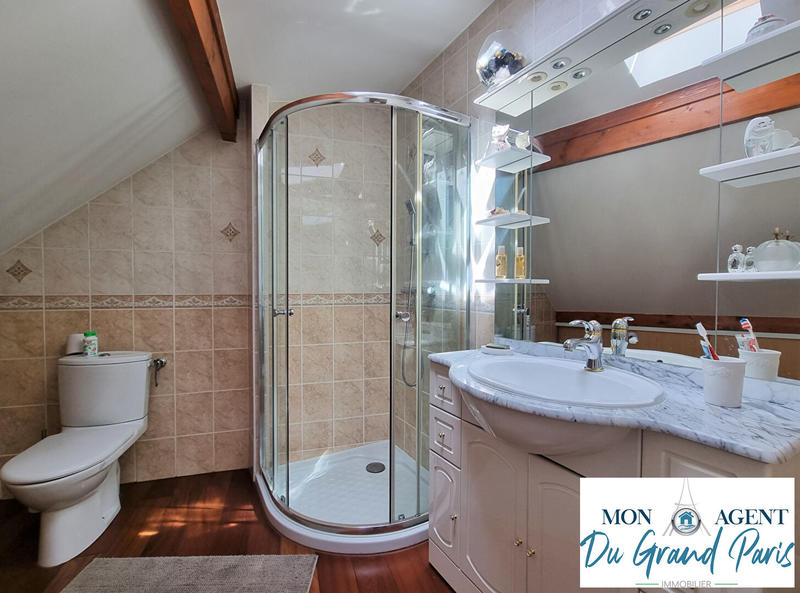 Maison - 140 m² - 7 pièces