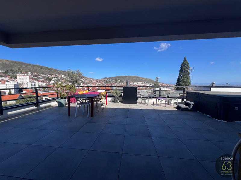 Appartement - 105 m² - 4 pièces