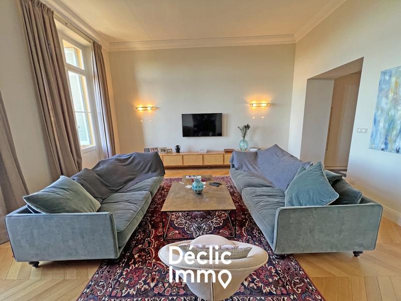 Appartement - 107 m² - 3 pièces