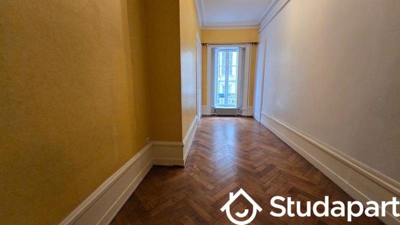 Appartement - 68 m² - 2 pièces