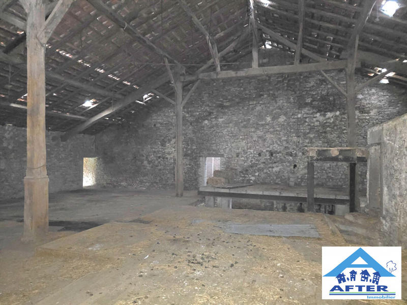 Maison - 300 m² - 4 pièces