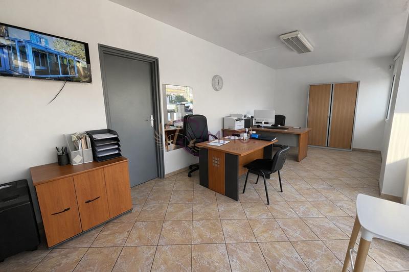 Local commercial - 153 m²