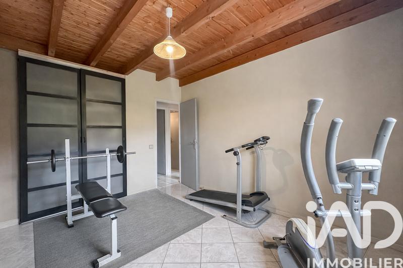 Maison - 220 m² - 9 pièces