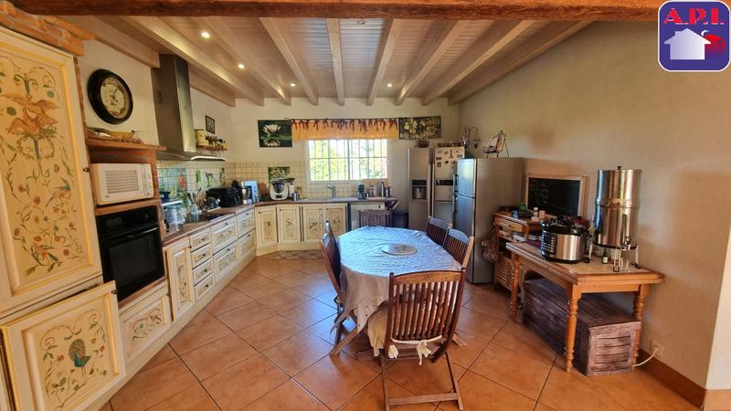 Demeure - 335 m² - 10 pièces