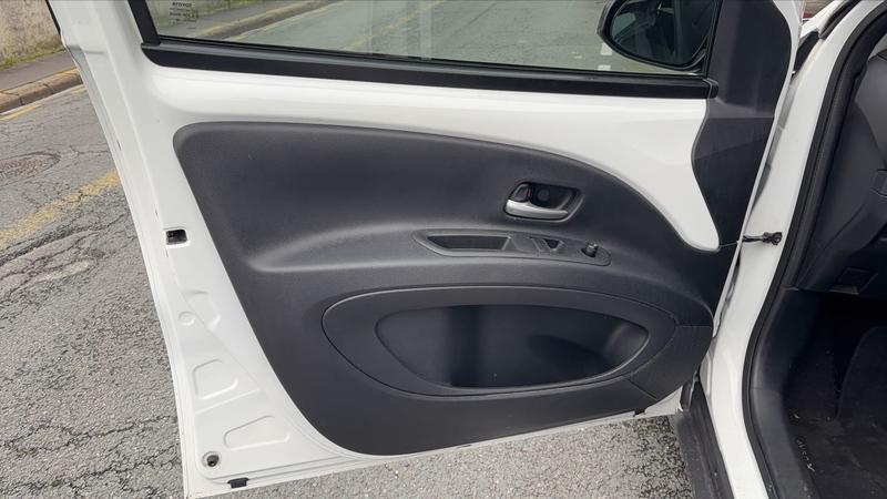 Toyota aygo x 1.0 VVTi 72 Cvt Air Limited - Automatique Entretien constructeur