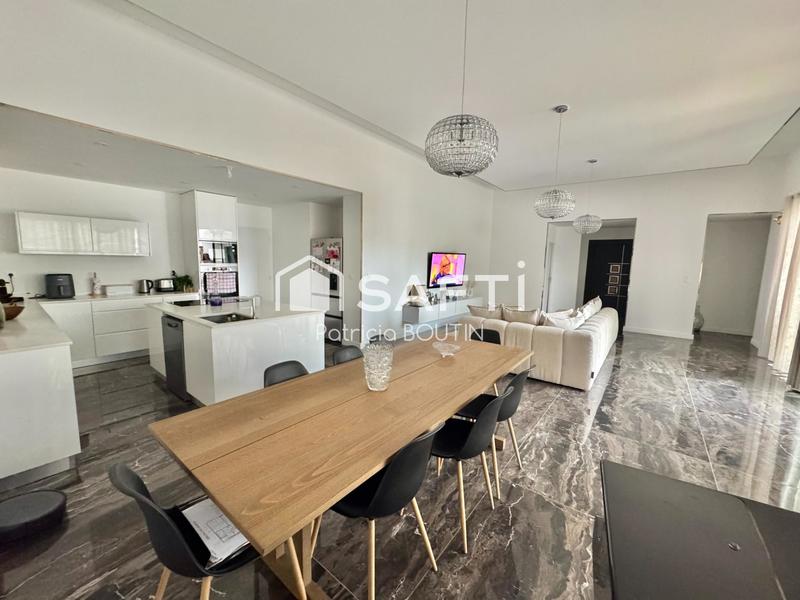 Maison - 139 m² - 6 pièces