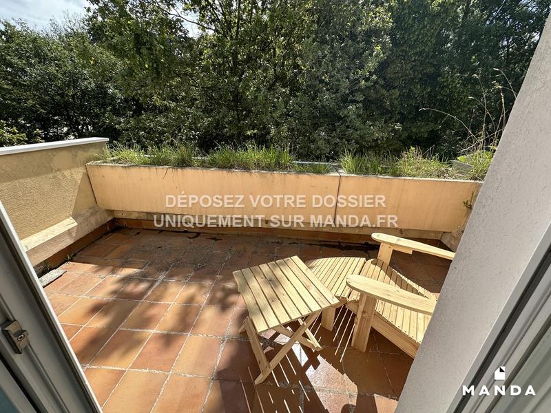 Chambre - 10 m² - 7 pièces