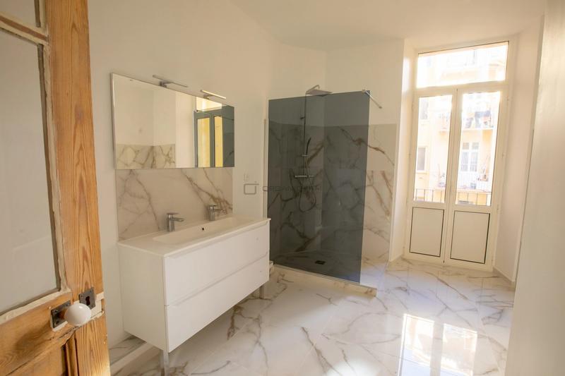 Appartement - 151 m² - 6 pièces