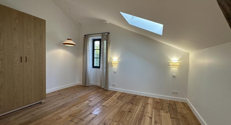 Maison - 200 m² - 6 pièces