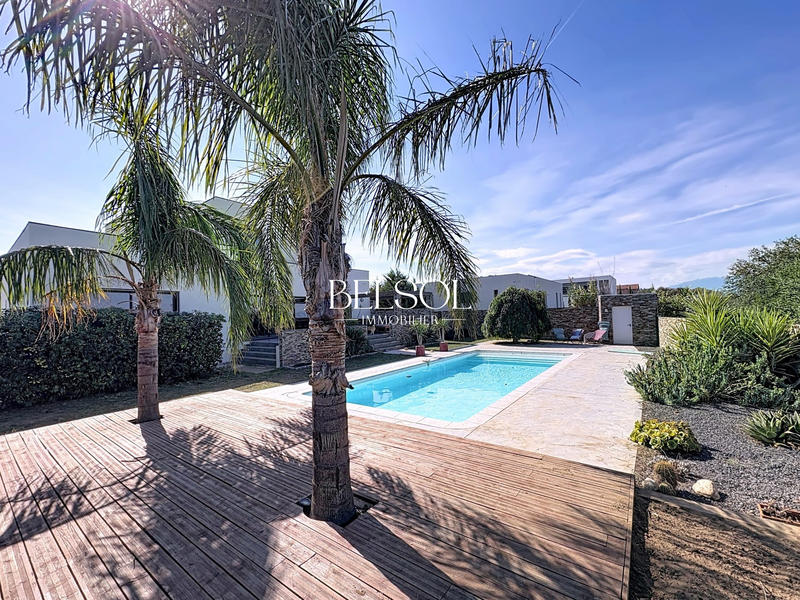 Villa - 211 m² - 4 pièces