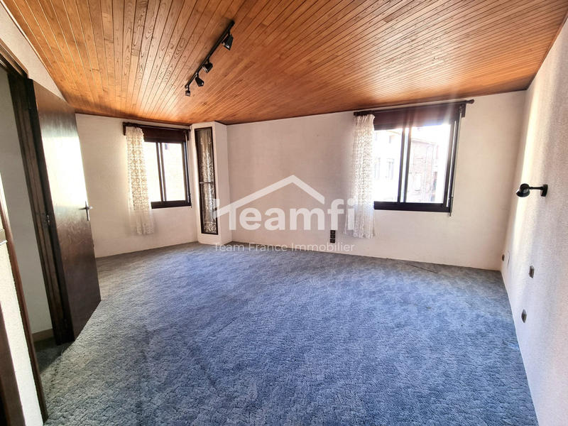 Maison - 226 m² - 8 pièces