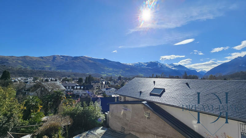 Maison - 380 m² - 10 pièces