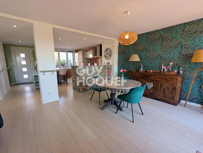 Maison - 102 m² - 6 pièces