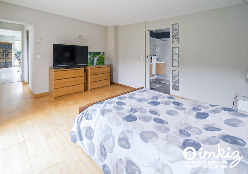 Maison - 180 m² - 7 pièces