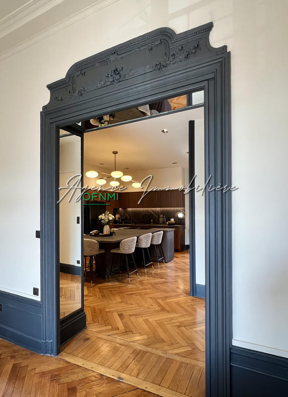 Appartement - 178 m² - 5 pièces