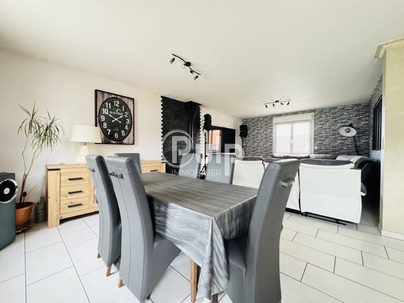 Maison - 111 m² - 5 pièces