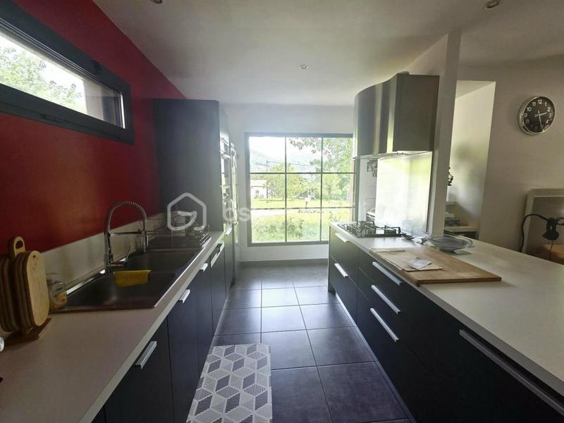 Maison - 102 m² - 5 pièces