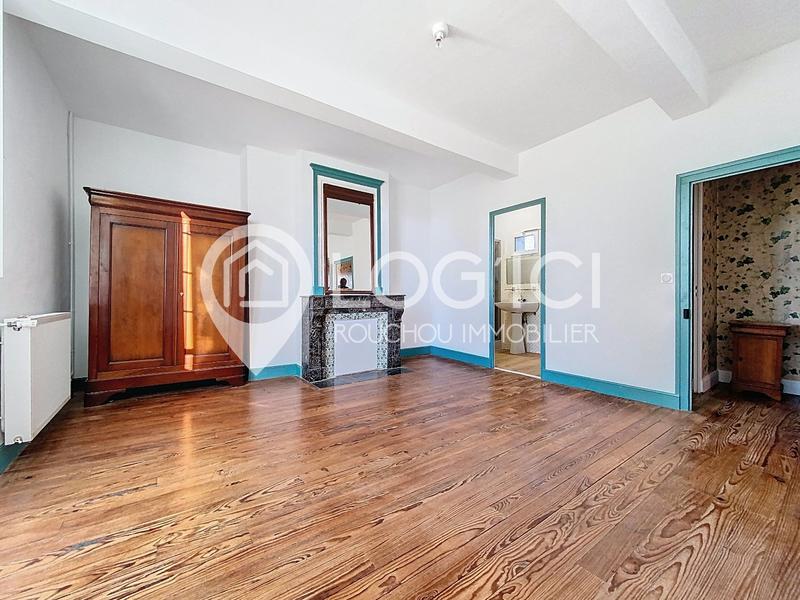 Maison - 270 m² - 8 pièces