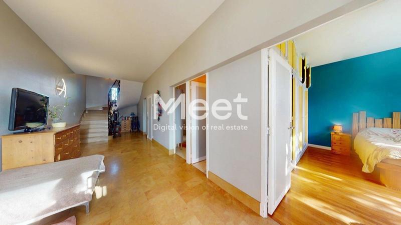 Propriété - 255 m² - 8 pièces