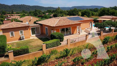 Maison - 140 m² - 5 pièces