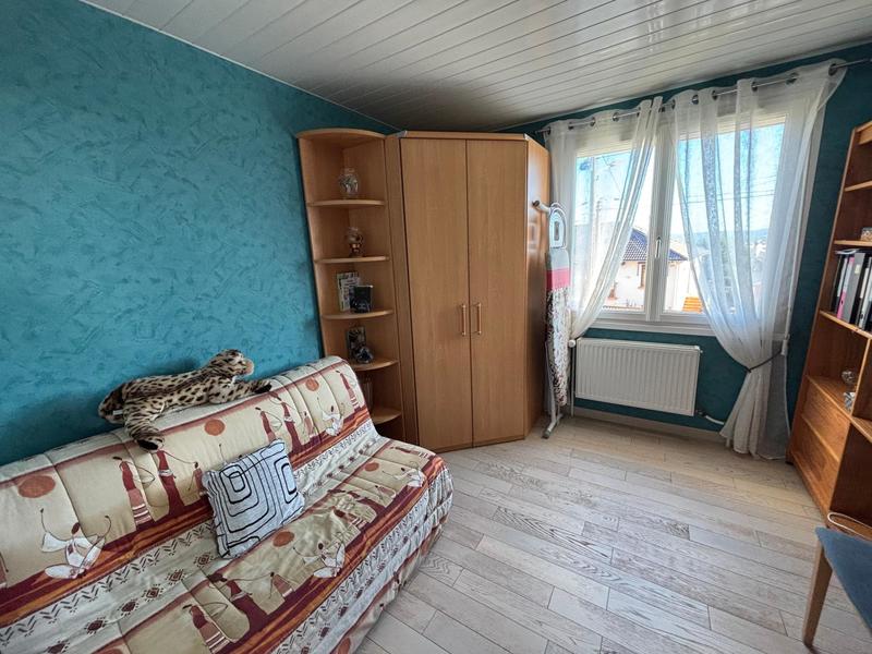 Maison - 90 m² - 5 pièces