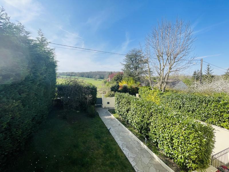 Pavillon - 256 m² - 8 pièces