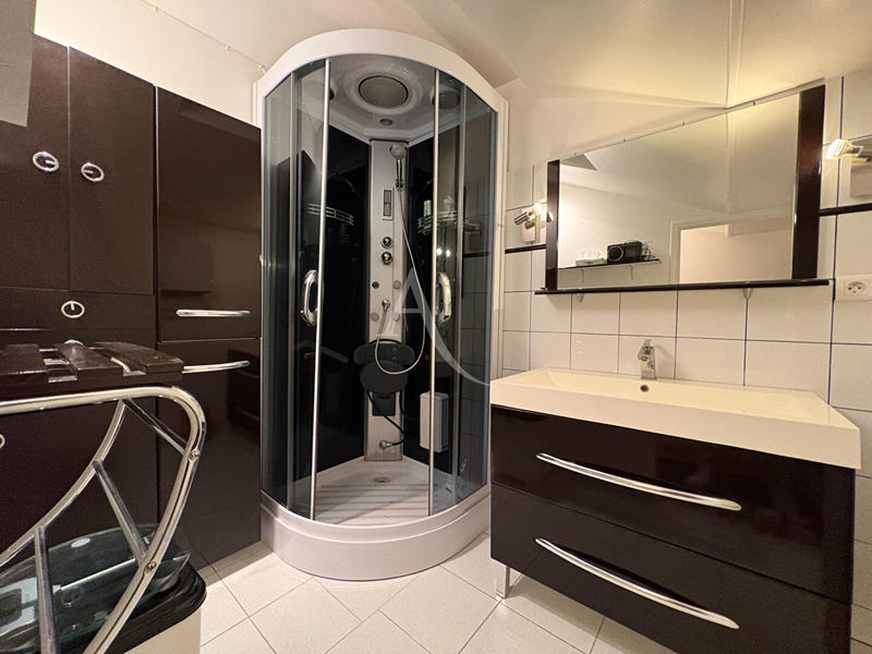 Maison - 147 m² - 6 pièces