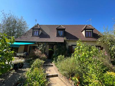 Maison - 180 m² - 9 pièces