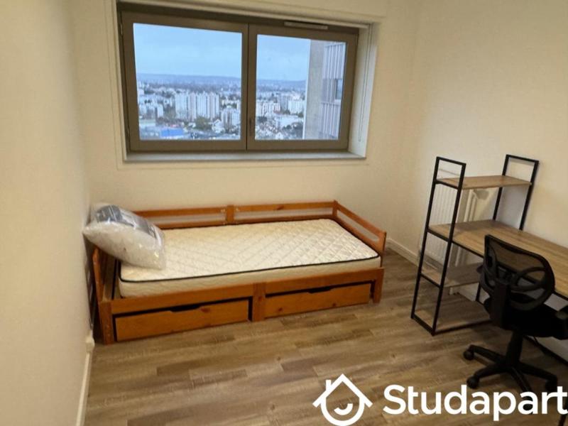 Chambre - 11 m² - 1 pièce