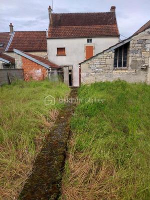 Maison - 96 m² - 4 pièces