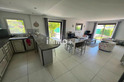 Maison - 95 m² - 4 pièces