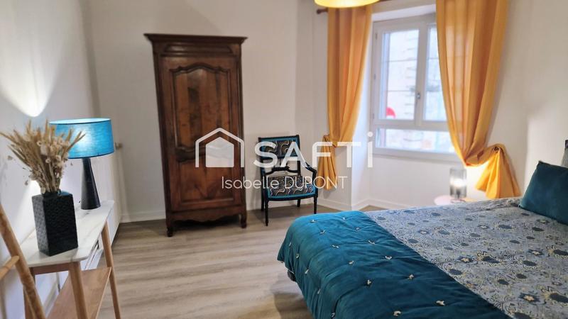 Maison - 210 m² - 9 pièces