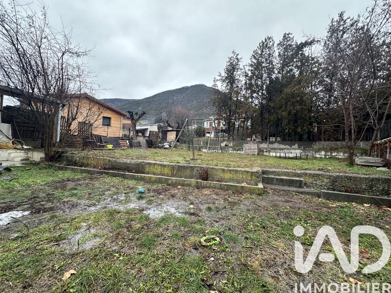 Maison - 179 m² - 9 pièces