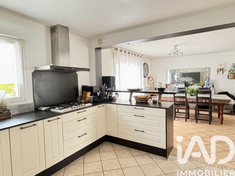 Maison - 142 m² - 6 pièces