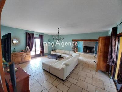 Maison - 170 m² - 10 pièces