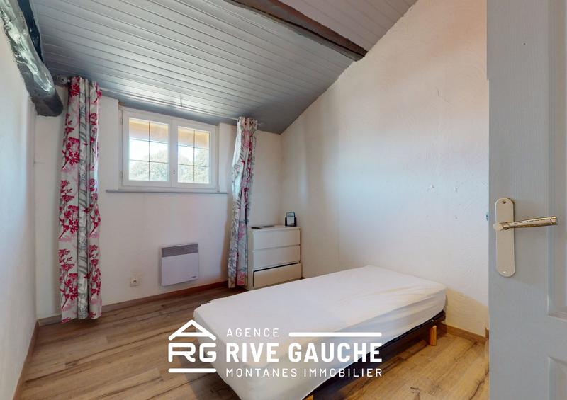 Maison traditionnelle - 196 m² - 7 pièces