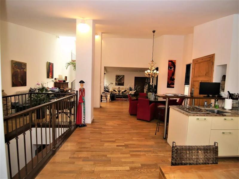 Appartement - 213 m² - 4 pièces