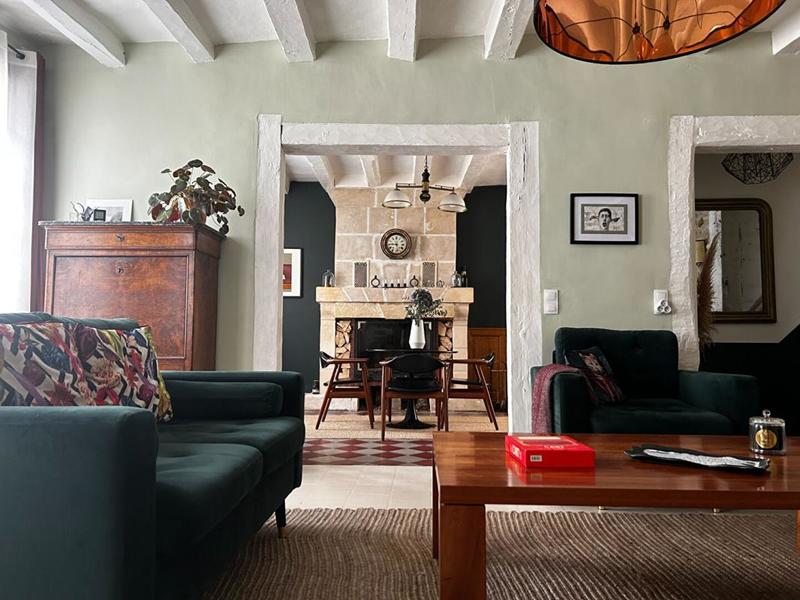 Maison - 260 m² - 10 pièces